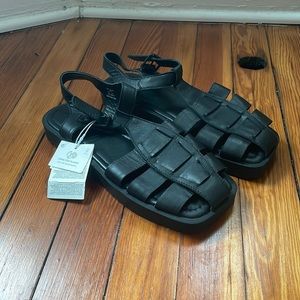 ZARA Leather Fisherman sandals